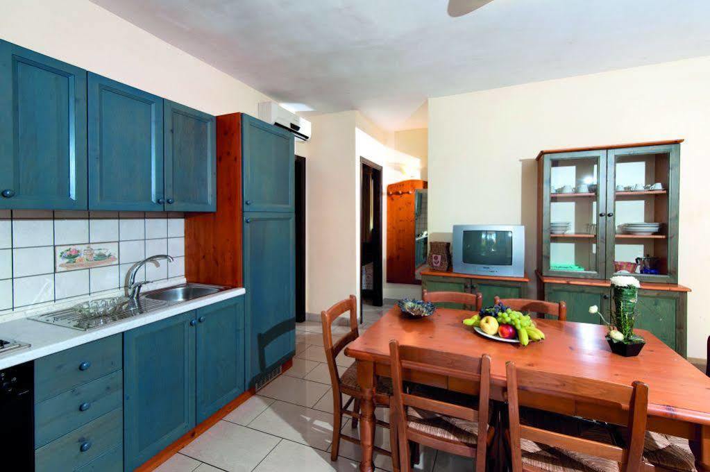 Hotel Barone Di Mare Melendugno Esterno foto