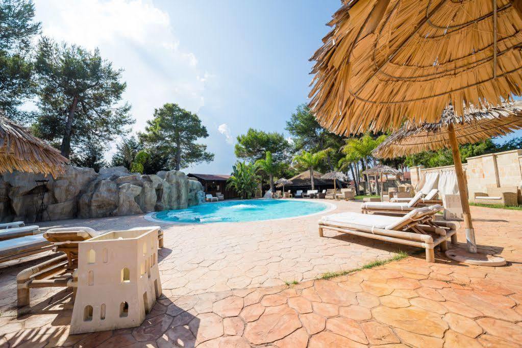 Hotel Barone Di Mare Melendugno Esterno foto